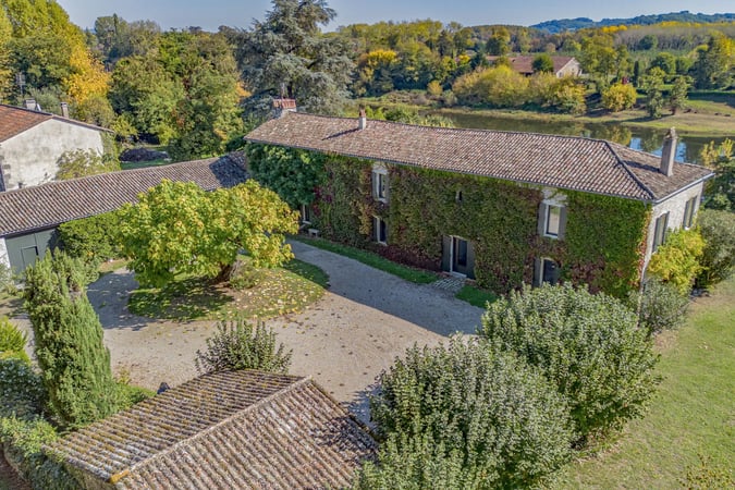 House in Sainte-Foy-la-Grande - view 1