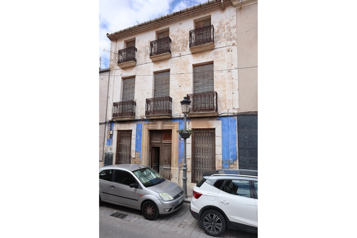 Apartment in Pinoso - Image 2