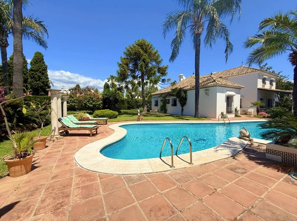 Villa in Atalaya Isdabe - view 1