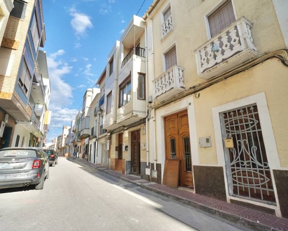 House in Alicante - view 1