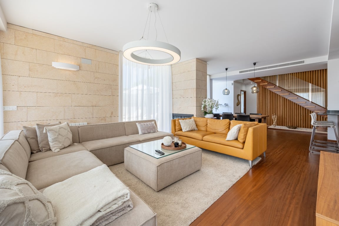 Villa in La Nucia - Image 3