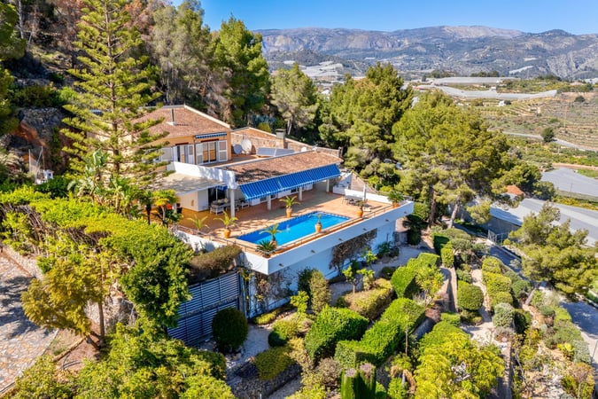 Villa in Callosa d'En Sarria - view 1