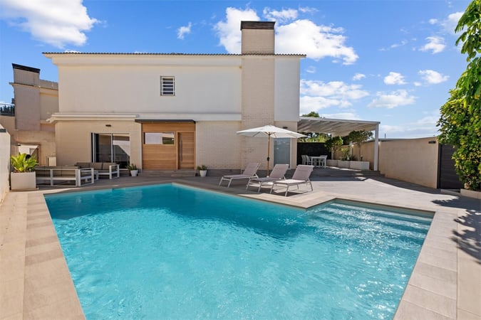 Villa in l'Alfas del Pi - view 1