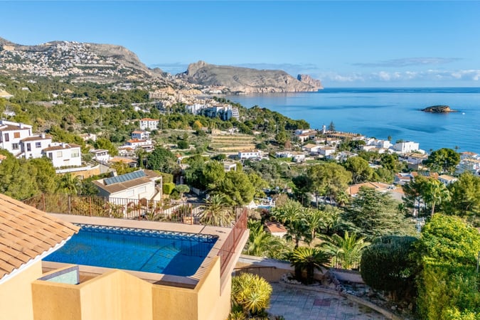 Villa in Capnegret - view 1