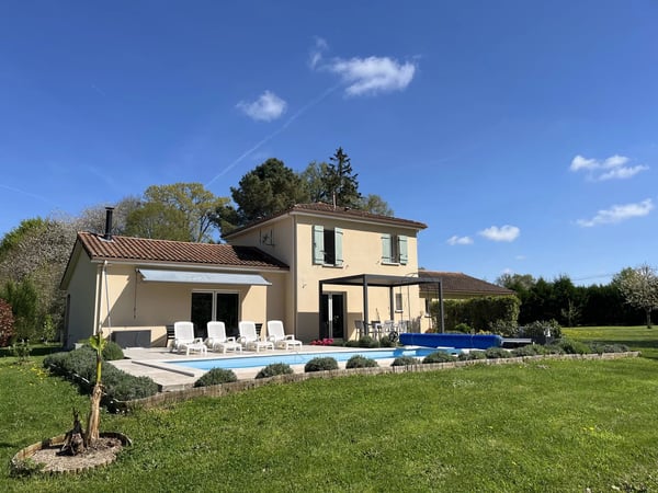 House in Nantiat - view 1