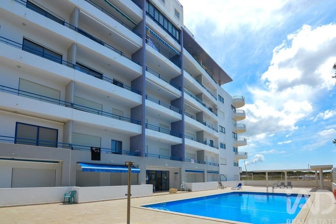 Apartment in Quarteira - view 1