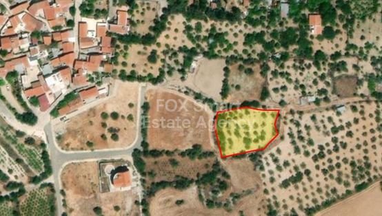 Land in Doros - view 1