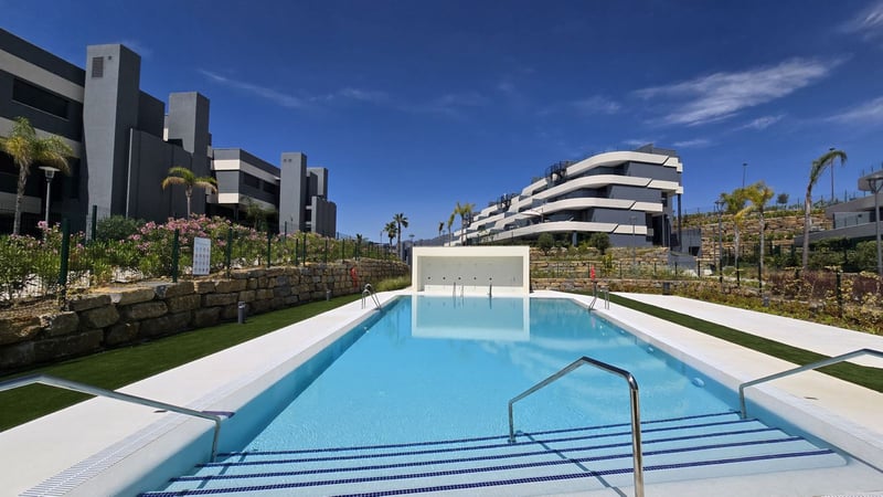 House in Estepona - view 1