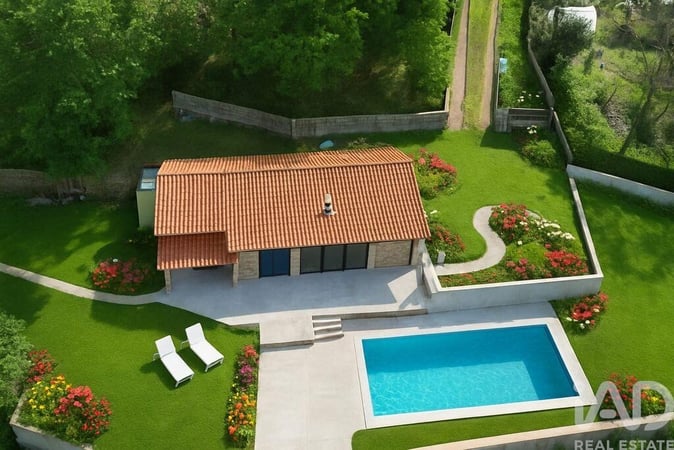 House in Fornelos - view 1