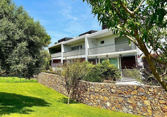 Villa in Cascais - view 1
