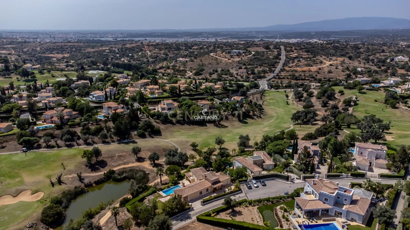 Villa in Estombar - view 1