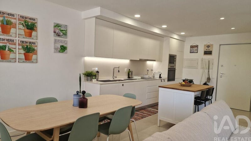 Apartment in Atouguia da Baleia - view 1