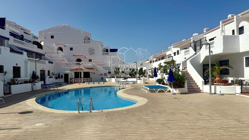 House in Arona - view 1