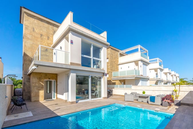 Villa in Torrevieja - view 1