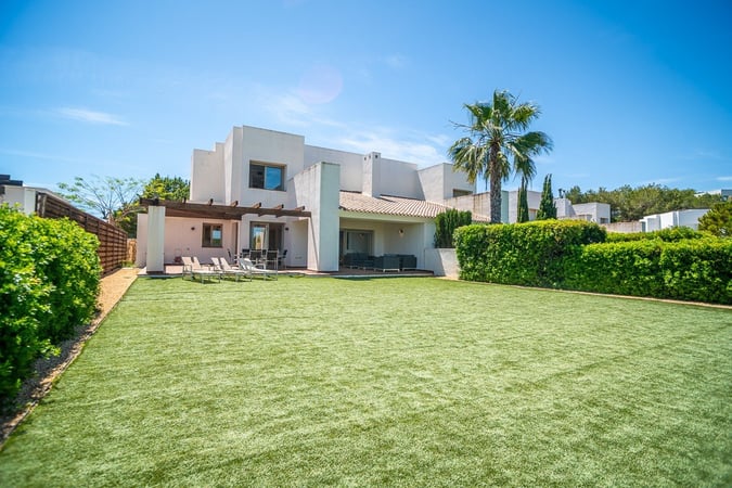 Villa in Campoamor R-5 - view 1