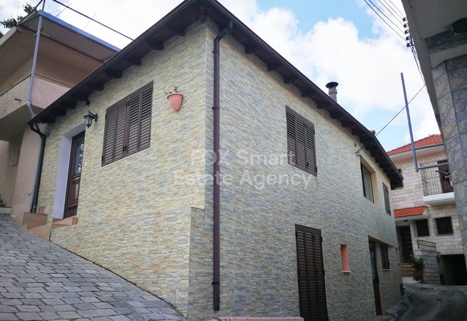 House in Agios Ioannis - view 1