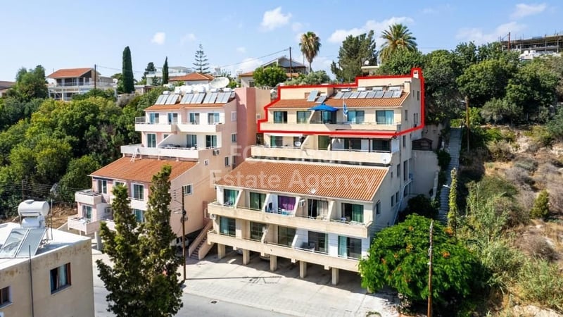 Apartment in Ayios Theodoros - view 1