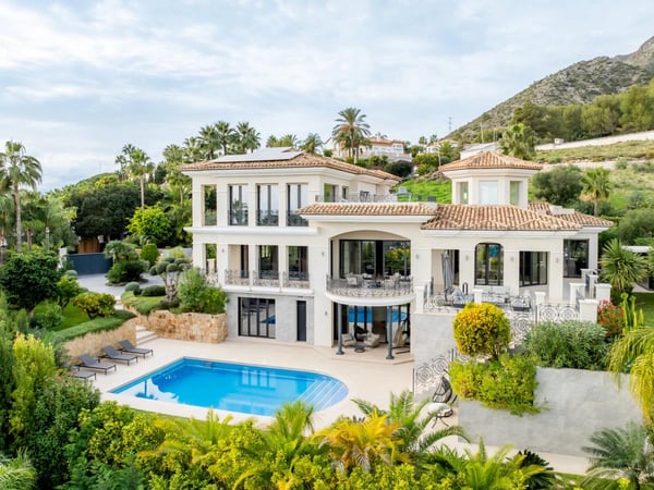 Villa in Marbella - view 1