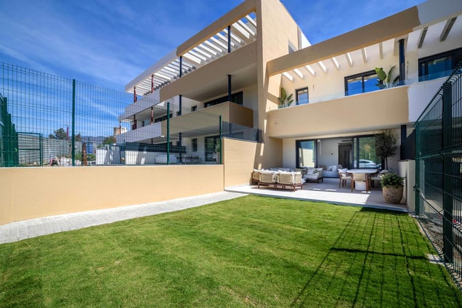 Apartment in Casares - view 1