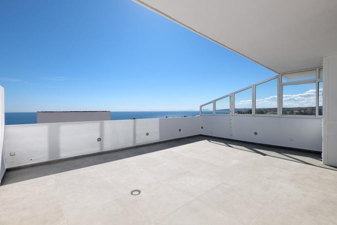 Penthouse in Estepona - view 1