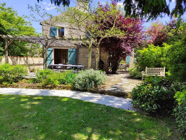 House in Bazoges-en-Pareds - view 1