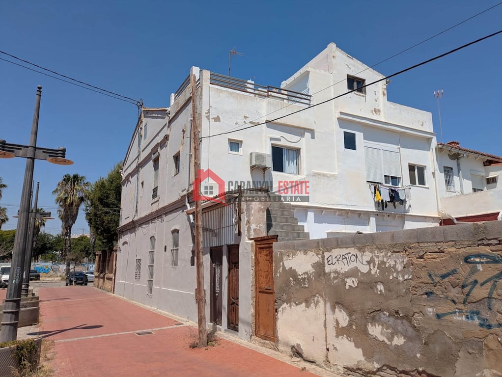 Apartment in El Grao - Image 2