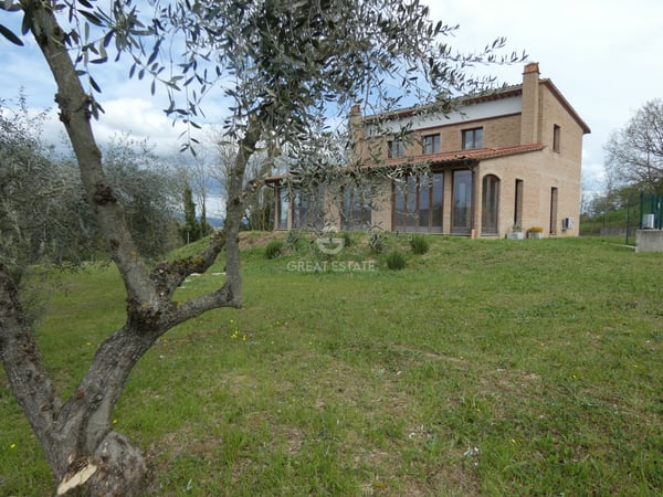 House in Citta della Pieve - view 1