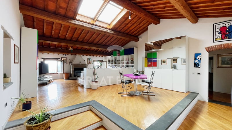 House in Lucignano - view 1