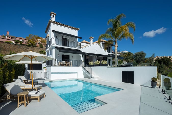 Villa in Lomas de la Quinta - view 1