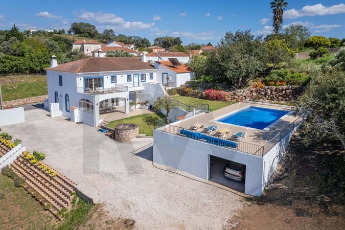 Villa in Sao Bartolomeu de Messines - view 1