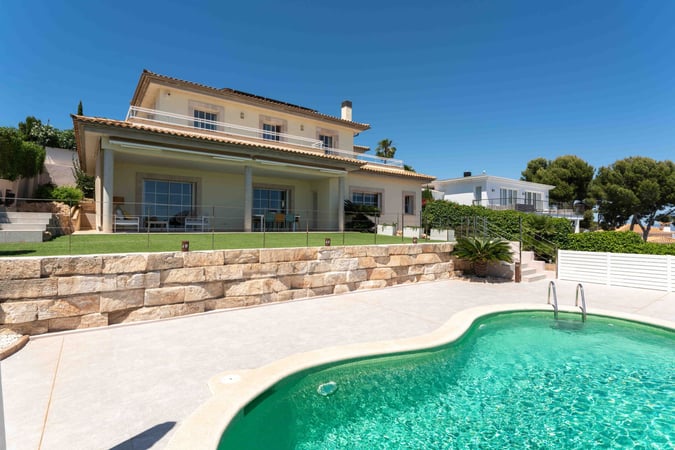 Villa in ses Illetas - view 1