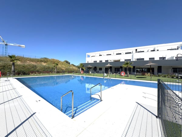 Apartment in Estepona - view 1