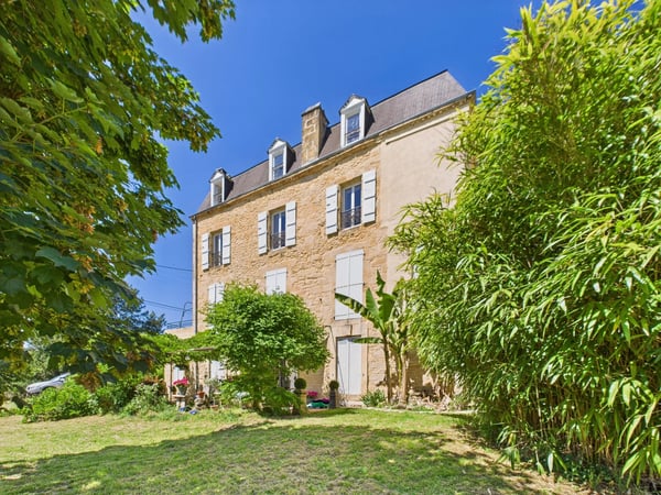 House in Sarlat-la-Caneda - view 1