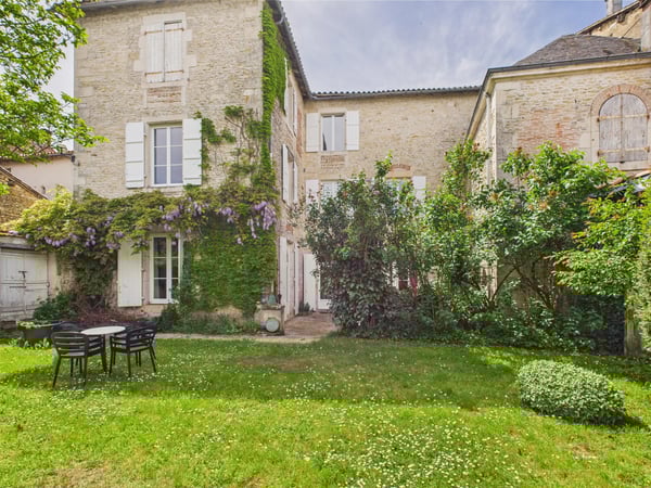 House in Ruffec - view 1