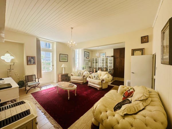 House in Lauzun - view 1