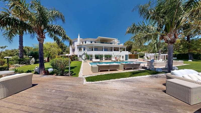 Villa in Loule - view 1