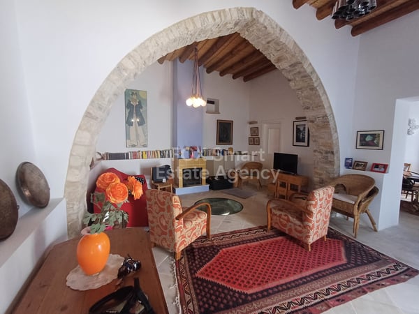 House in Pano Lefkara - view 1