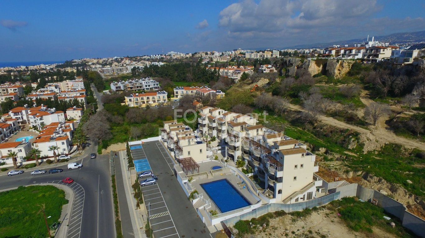 Apartment in Pafos - Image 2