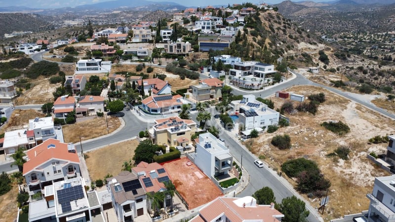 Land in Agia Fylaxis - view 1