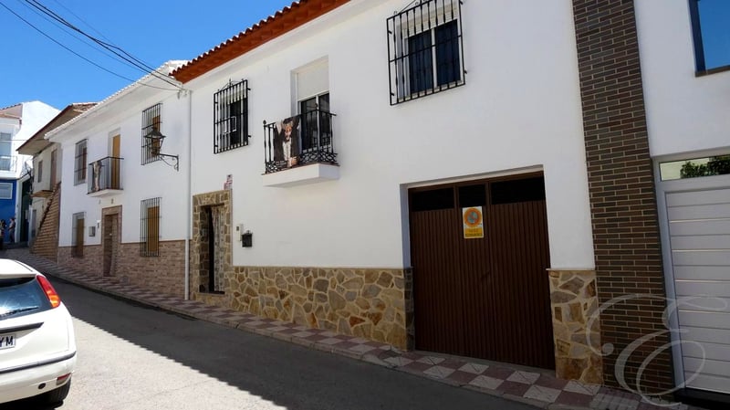 Villa in Riogordo - view 1