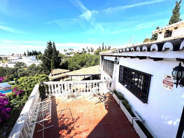 Villa in Malaga - view 1