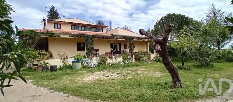 House in Guia - view 1