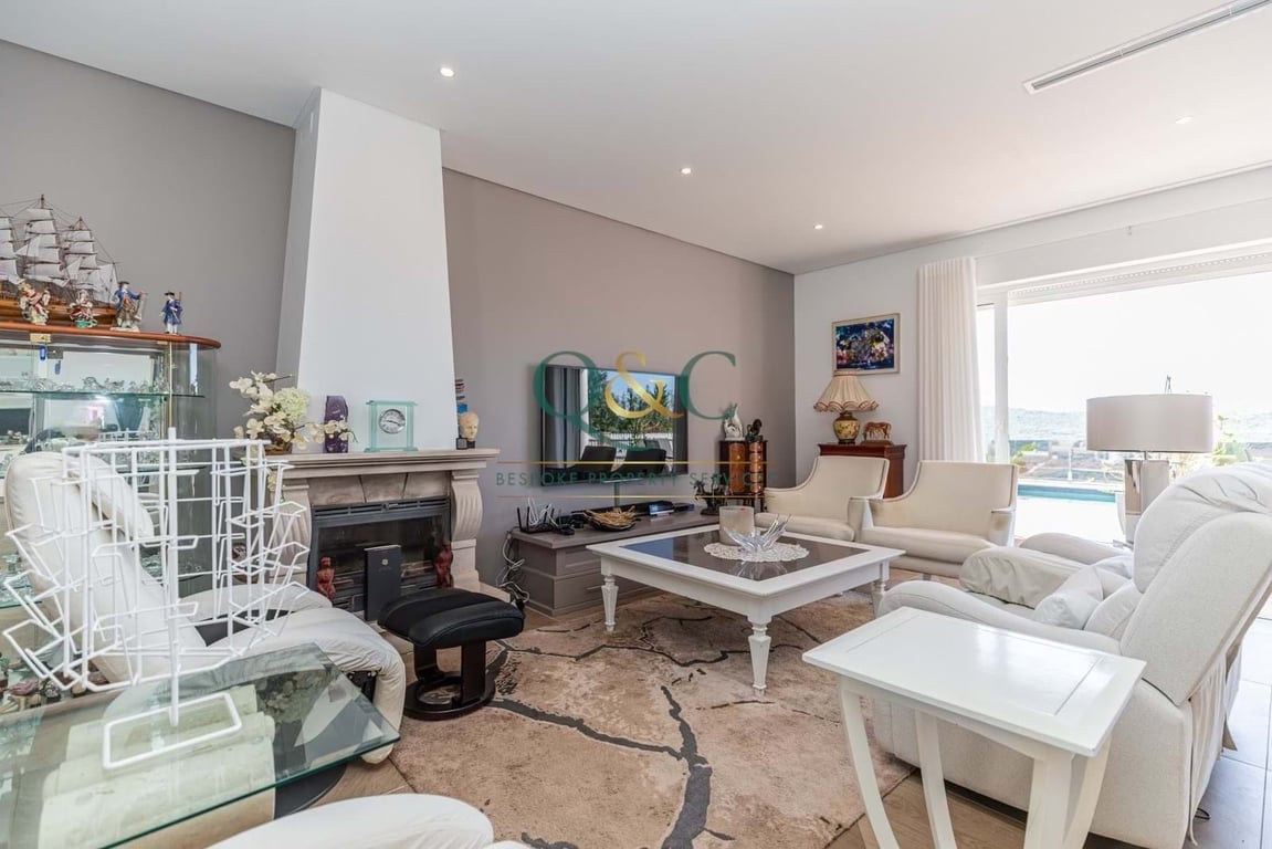 Villa in Loule - Image 2