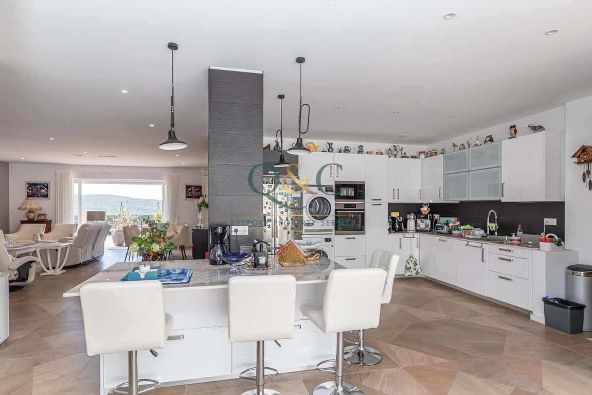 Villa in Loule - Image 3