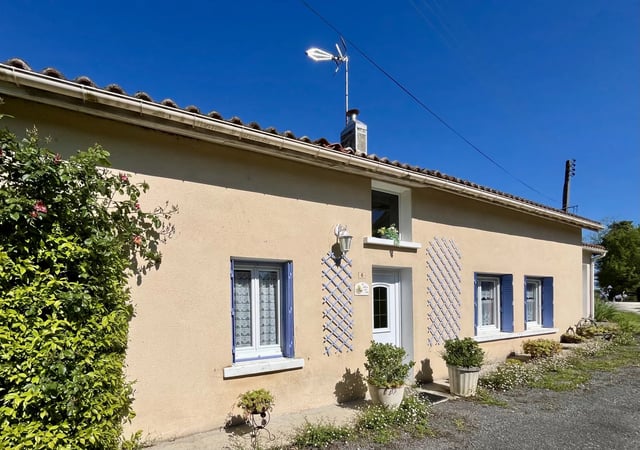 House in Juignac - view 1