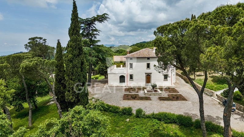 House in Lisciano Niccone - view 1