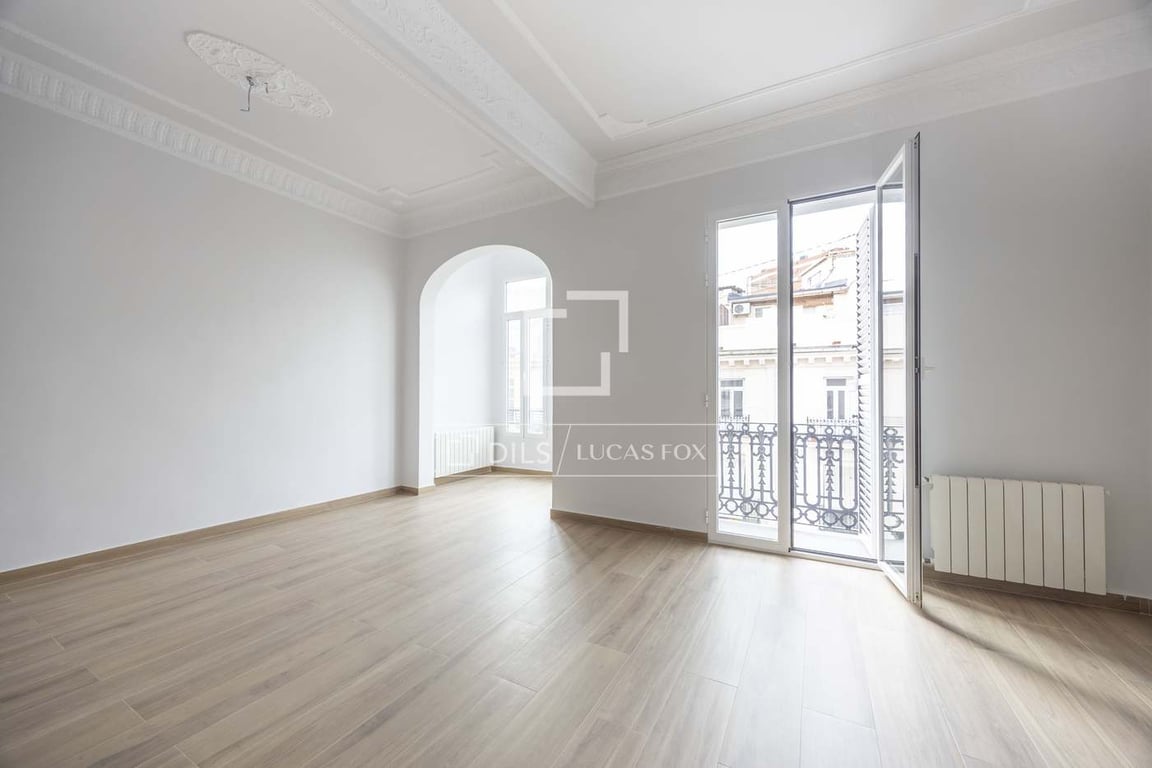 Apartment in Valencia - Image 2