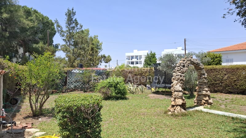 Land in Strovolos - view 1