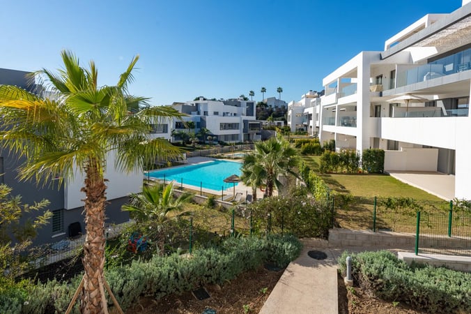 Apartment in Estepona - view 1