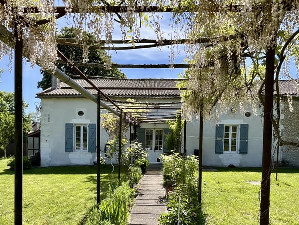 House in Petit-Bersac - view 1